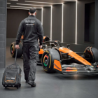 Mochila c/ Rodas DEWALT McLaren DWST60101-9